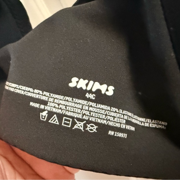 SKIMS Fits Everybody Demi Pushup - Picture 6 of 6